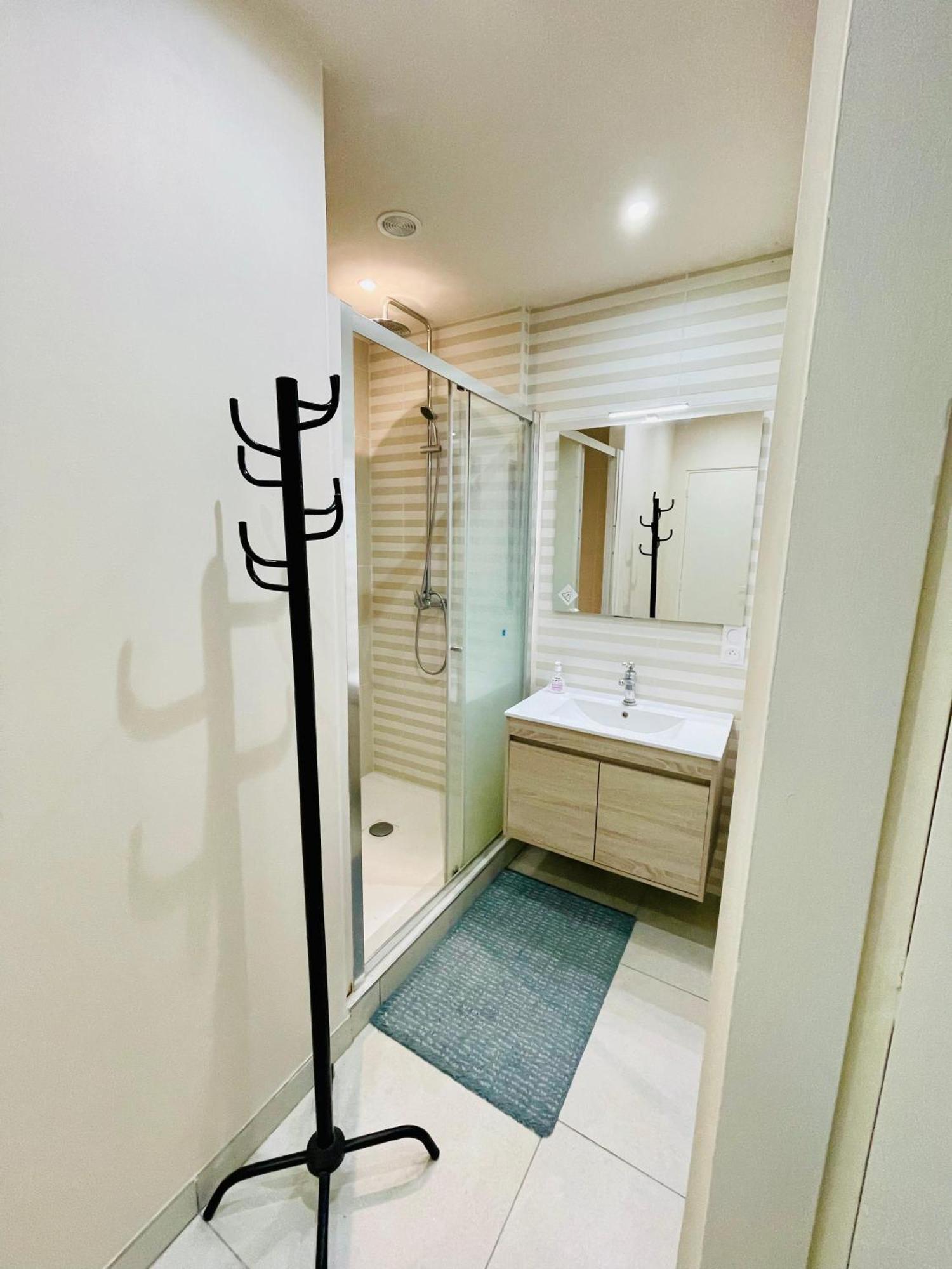Stylish, Calm And Green Home Stay แซ็ง-ฟาร์โก-ปงติแยร์รี ภายนอก รูปภาพ
